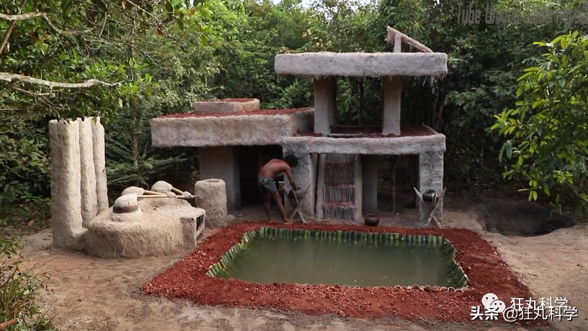 木棍怎么挖出泳池,一根棍子挖出一个游泳池