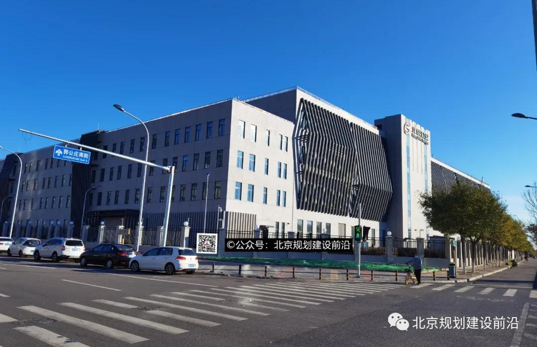 北京郭公庄地铁附近的公交站,郭公庄公交枢纽空地