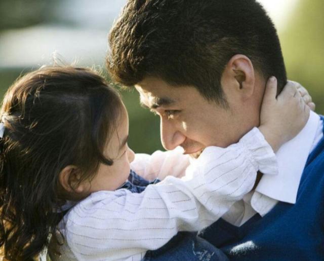 五岁女儿哭喊,五岁女儿哭喊妈妈回来