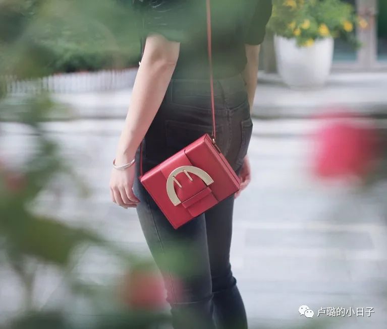 生活中你买过几个让你后悔的包,买得最后悔的包