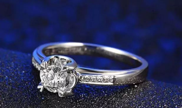 如何买钻戒需要专业点,怎样买钻戒最省钱