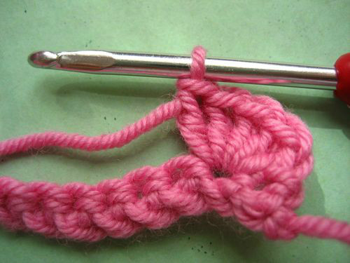 钩针玫瑰花叶子花样图解,一体钩玫瑰花的图解教程大全