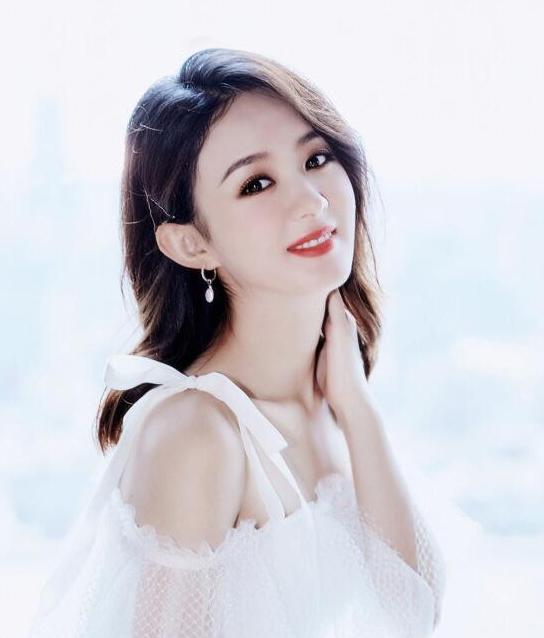 不同脸型适合相对应的眉型,方圆脸平眉怎么修成弯月眉