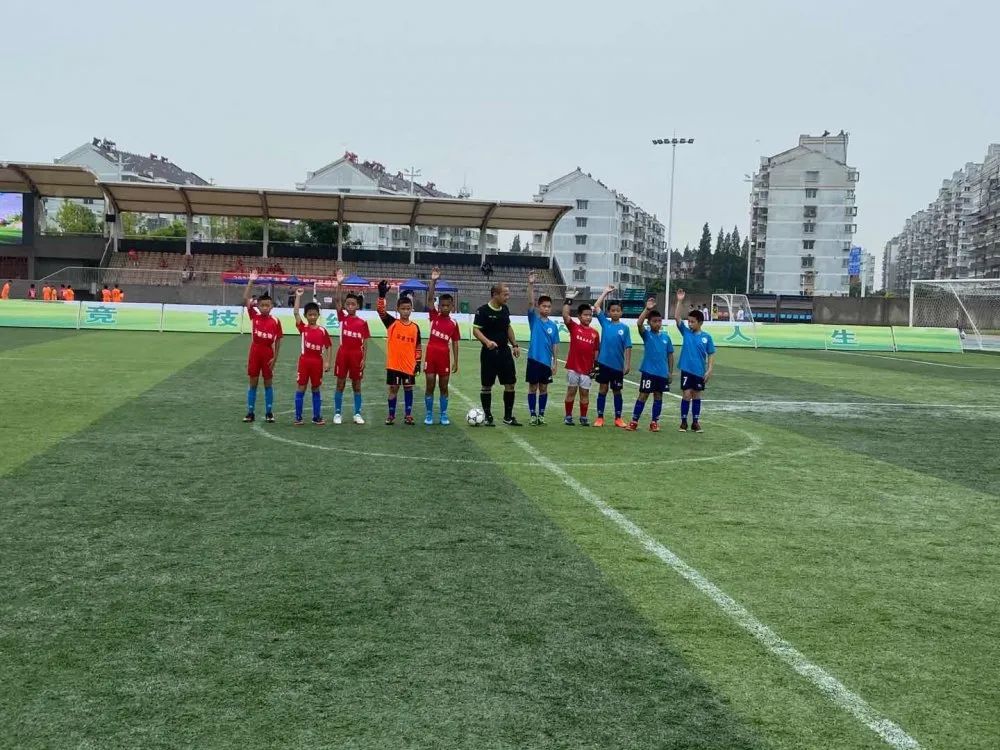 海门港新区实验小学足球队,经开区实验小学足球比赛