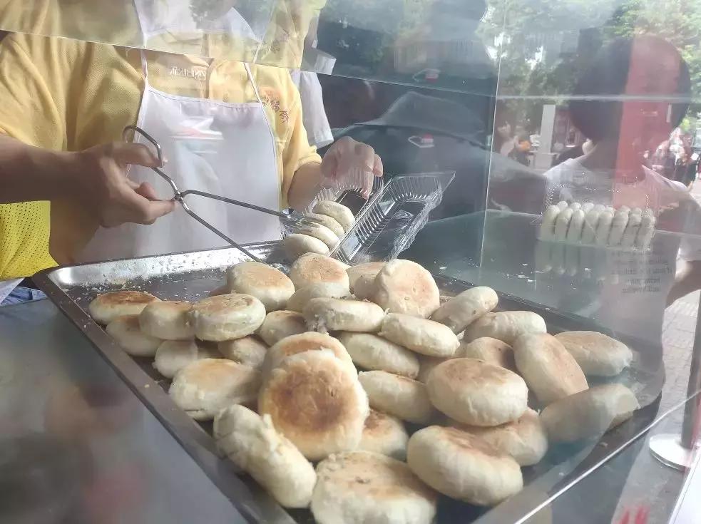 贵阳矮子馅饼哪家最好吃,南京矮子馅饼是特色吗
