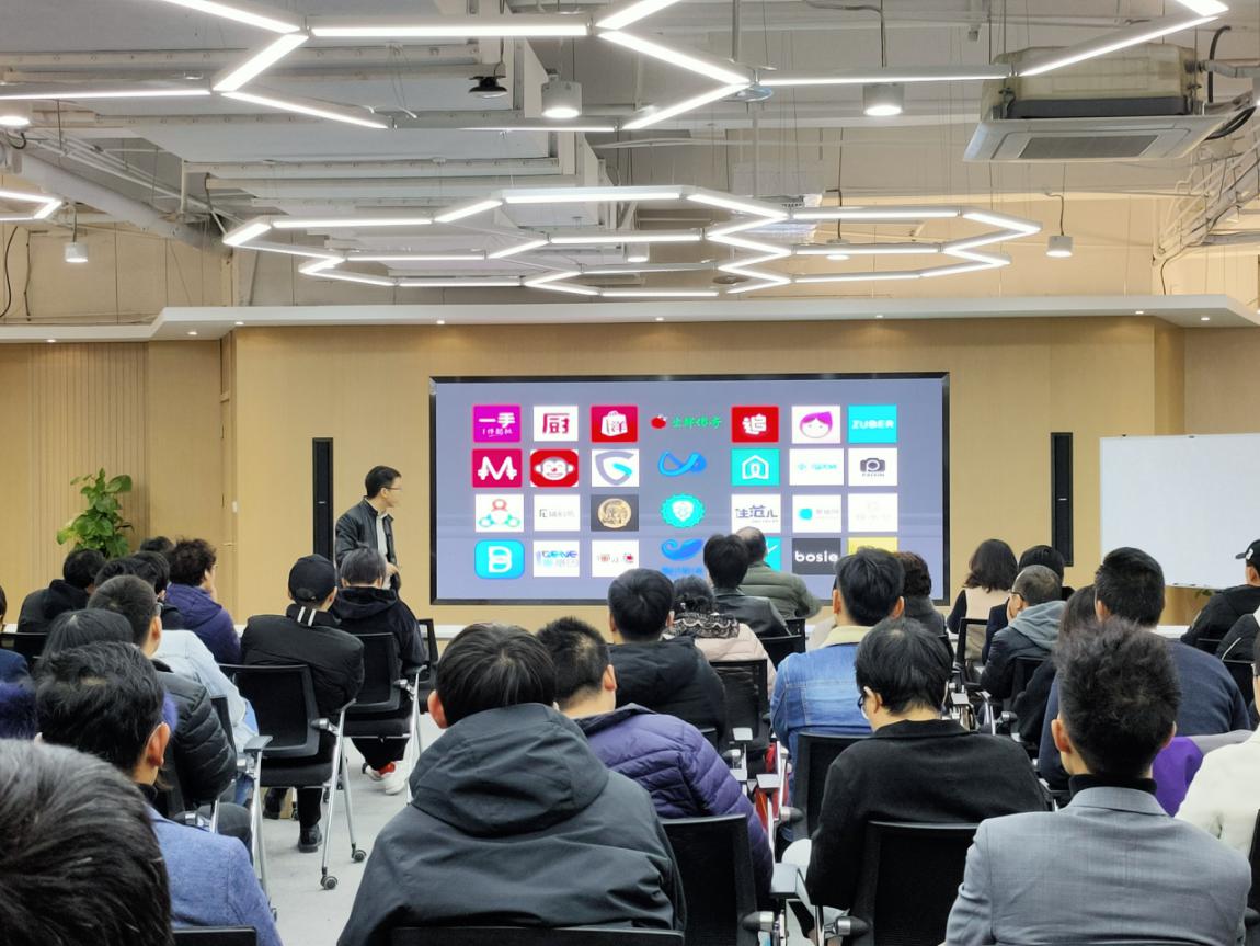 Java-智梦空间积极参加云服务和创投公开课活动