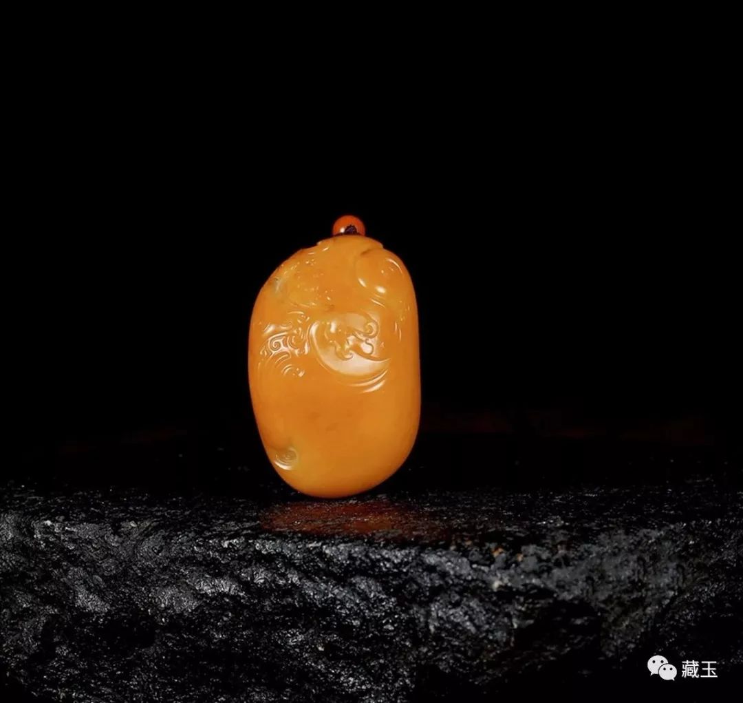 和田玉鸡油黄属于什么档次,和田玉的极品是鸡油黄