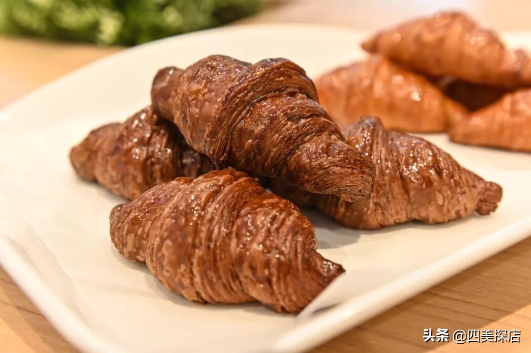 中心广场美食推荐下午茶 (一日三餐美食广场)