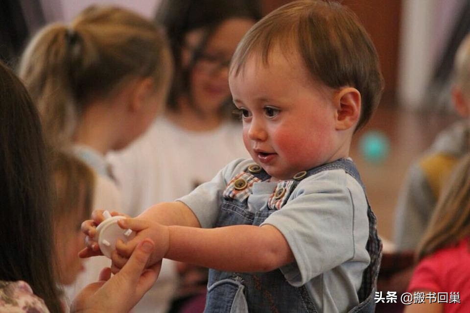 经常生气控制不住发脾气怎么解决,小孩子老是发脾气哭闹该怎么解决