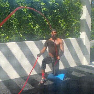 詹姆斯疫情期间发言,勒布朗詹姆斯的个人经历和介绍