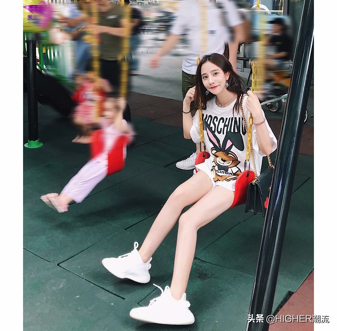 买yeezy二手,1000块买yeezy500黑武士