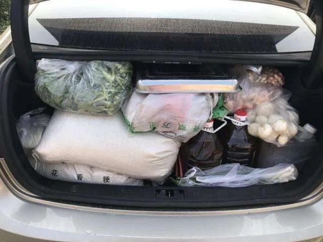 新车内除味最有效方法,车内消毒杀菌除味方法