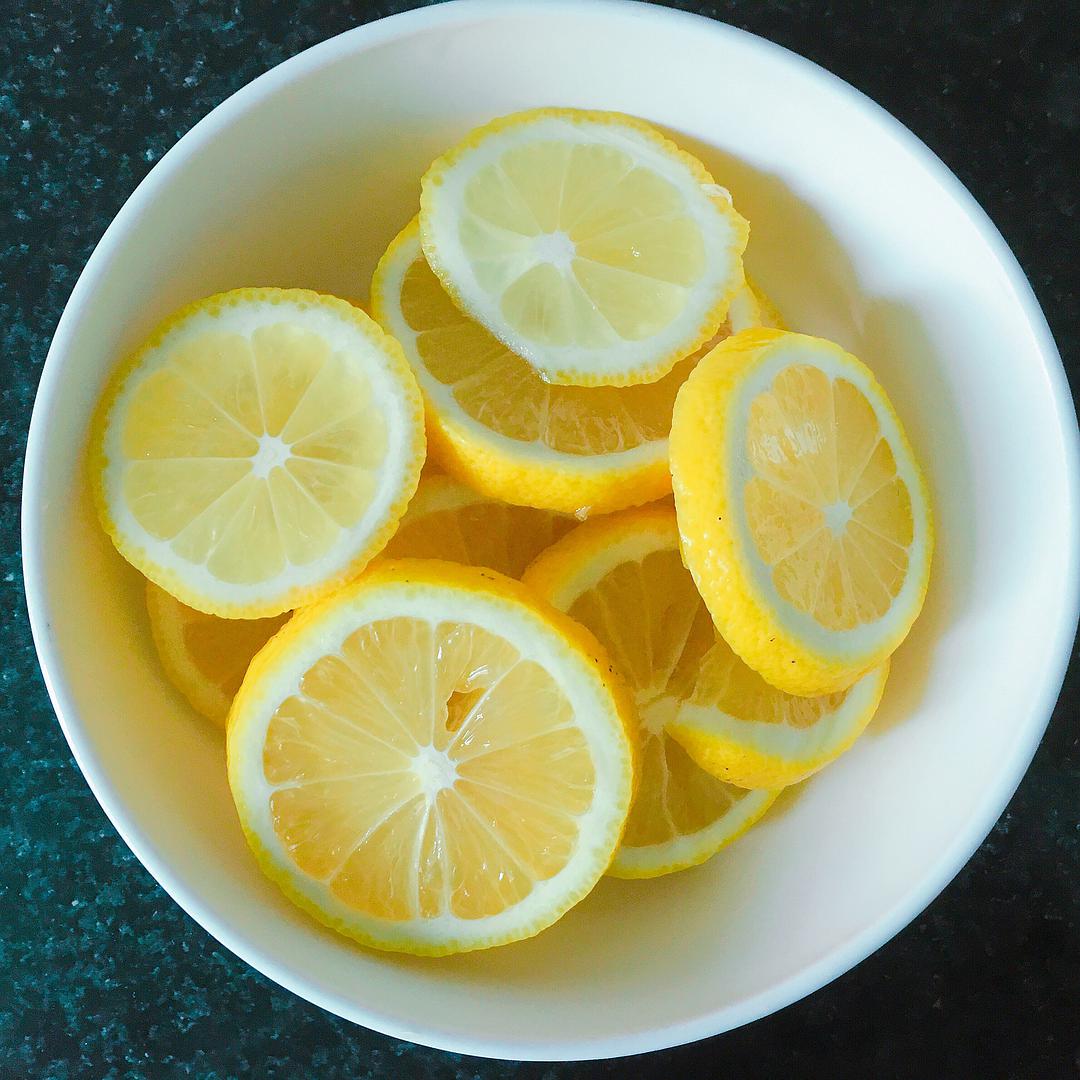 蜂蜜柚子茶腌制柠檬,早上喝蜂蜜柠檬水可以美容养颜吗