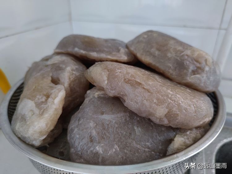 用魔芋制作魔芋豆腐的过程,干魔芋制作魔芋豆腐全过程