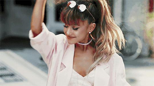 如何挑选适合自己的香水,26岁女生适合什么香水