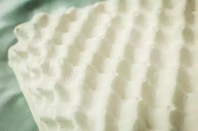 泰国莱迪雅乳胶垫,泰国买回来的乳胶垫是真的吗