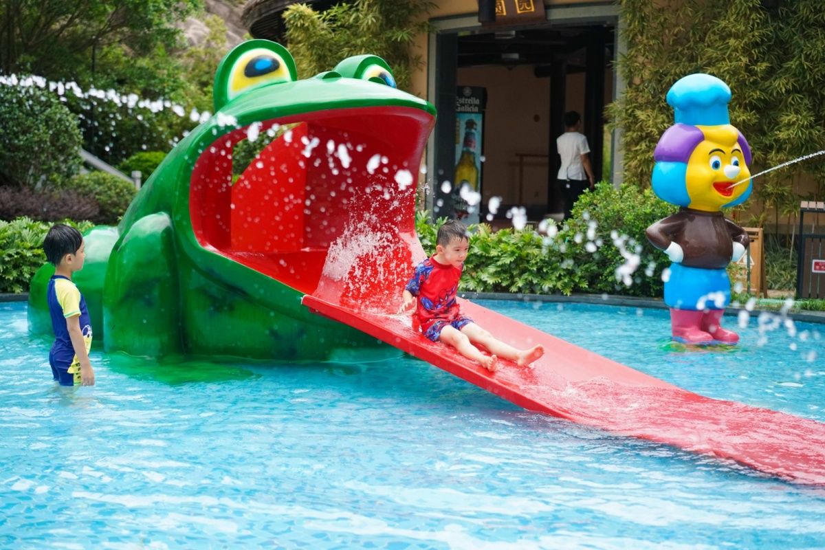 泉州聚龙小镇温泉,聚龙小镇温泉公园酒店别墅团建