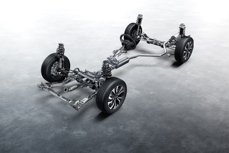 科鲁泽与卡罗拉的路线之争:追啊追啊,是谁的骄傲放纵