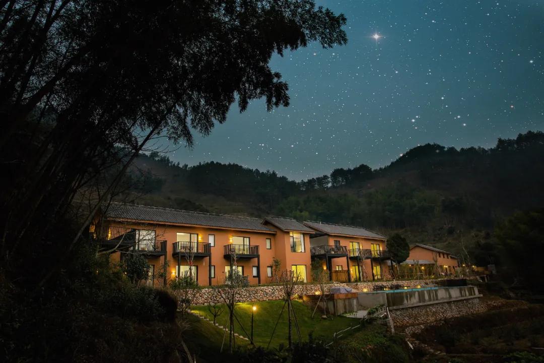 睡进云端，手触星辰，来遂昌过几天诗意的山居生活！