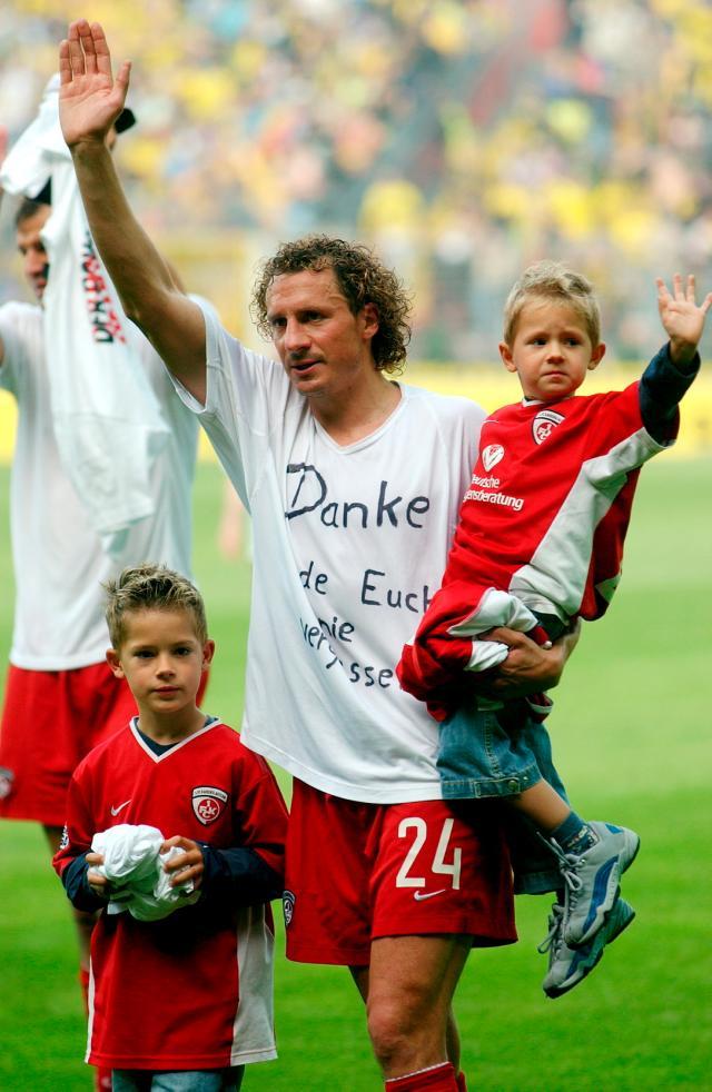 新晋德国国脚中卫科赫，弗莱堡后防线上的罗宾侠