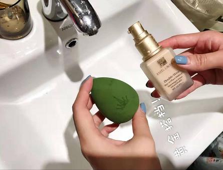 雅诗兰黛和兰蔻气垫pk,雅诗兰黛pk兰蔻粉水