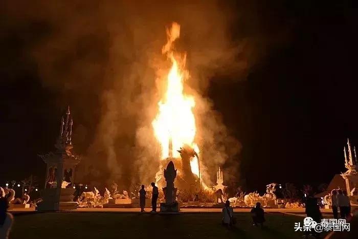 这名一生捐款60亿的高僧走了，曾救人无数，泰王也向他下跪……