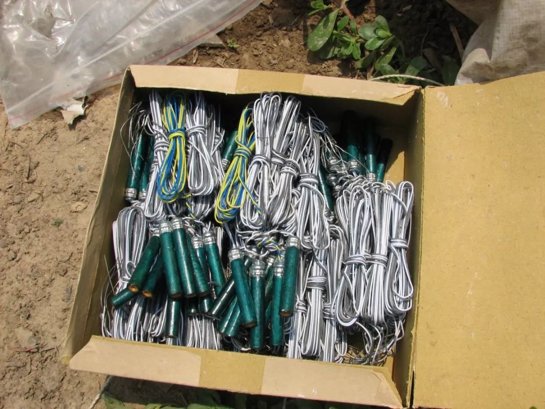 午夜时分，西安长安区一村子的古墓里突然发出一声巨响！而墓主人竟然是唐玄宗曾经最宠爱的女人，不是杨玉环