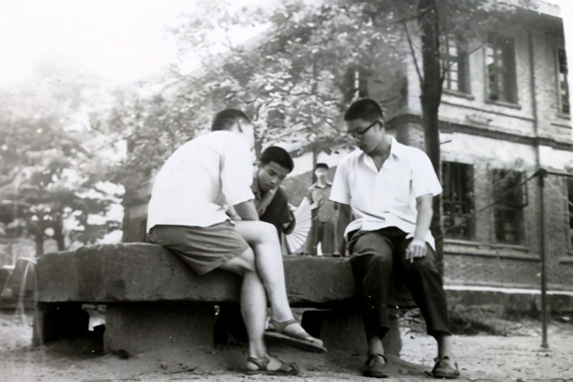 成都学校老照片,成都军区军医学校老照片