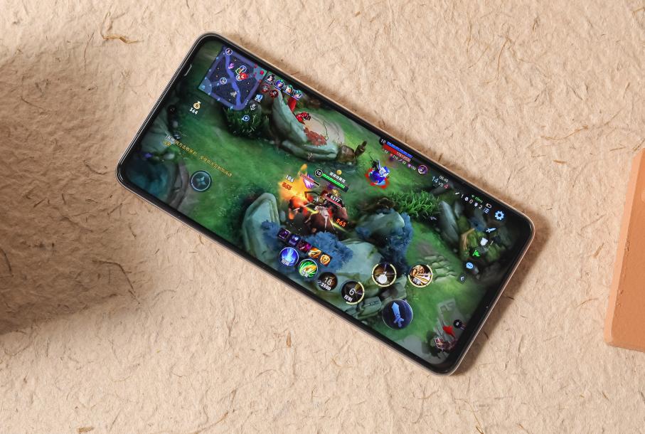 千元宝藏机：5000mAh大电池续航、90帧畅玩王者