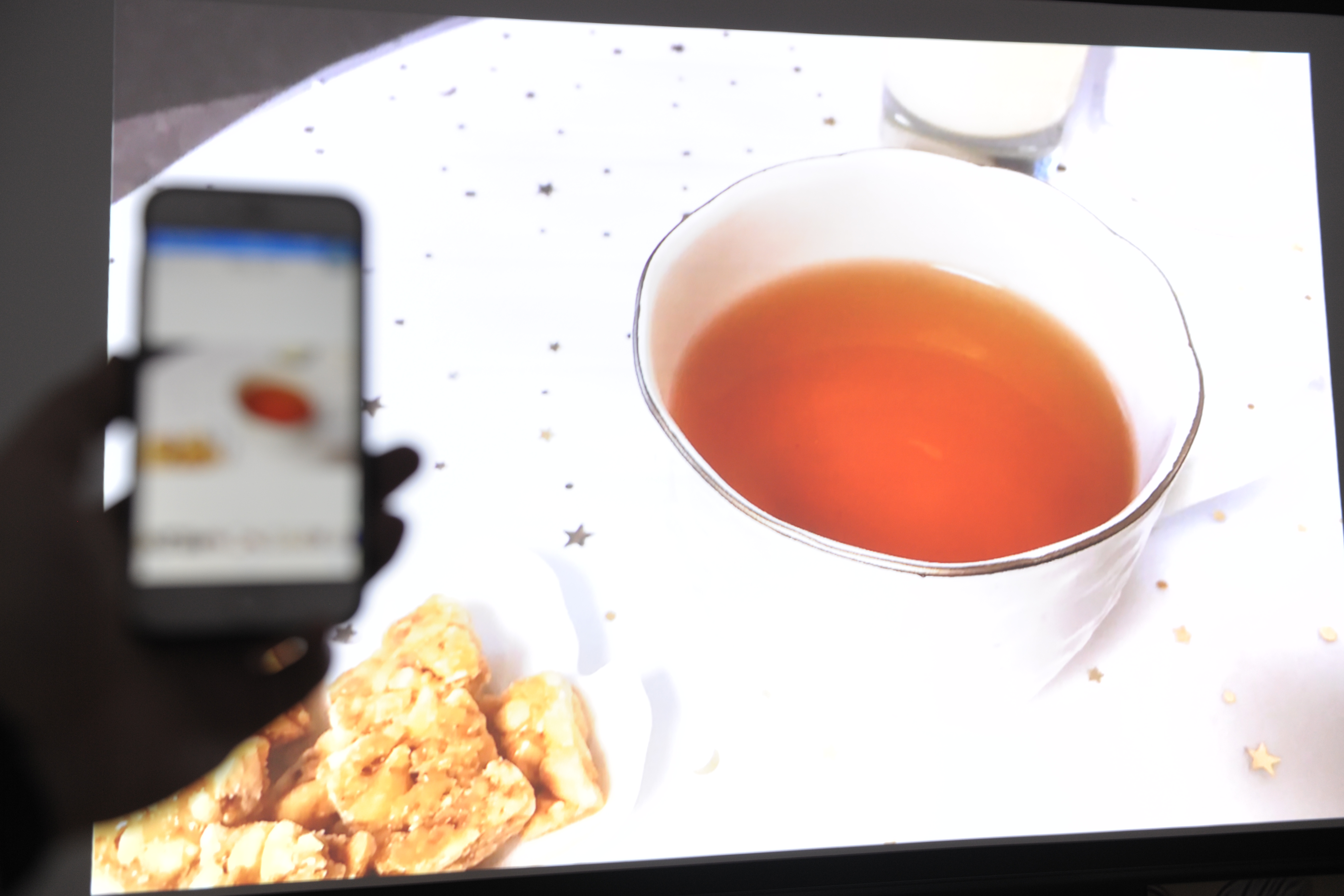 家庭投影机选什么样的幕布,家庭投影仪不要幕布