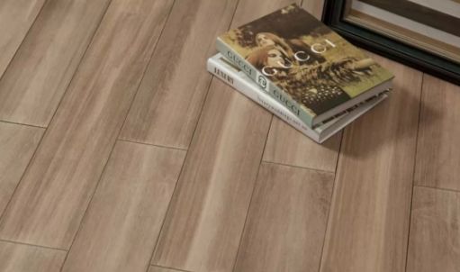 买原木地板要看品牌么,番龙眼和柚木地板比较