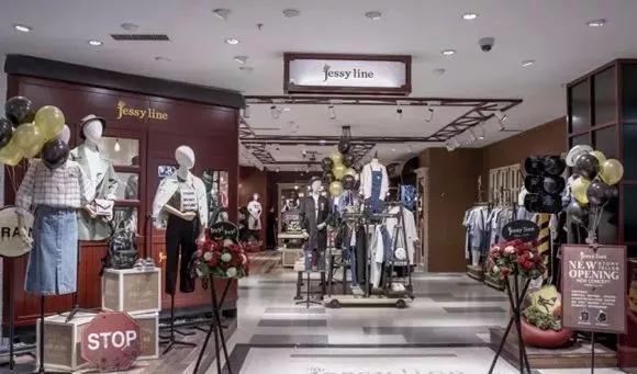 盘点阿依莲那些年夏季流行款式,阿依莲衣服测评