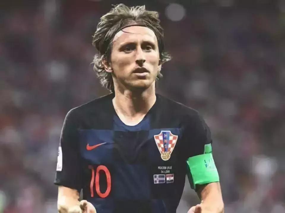 中场远射集锦莫德里奇,皇马中场核心莫德里奇训练视频