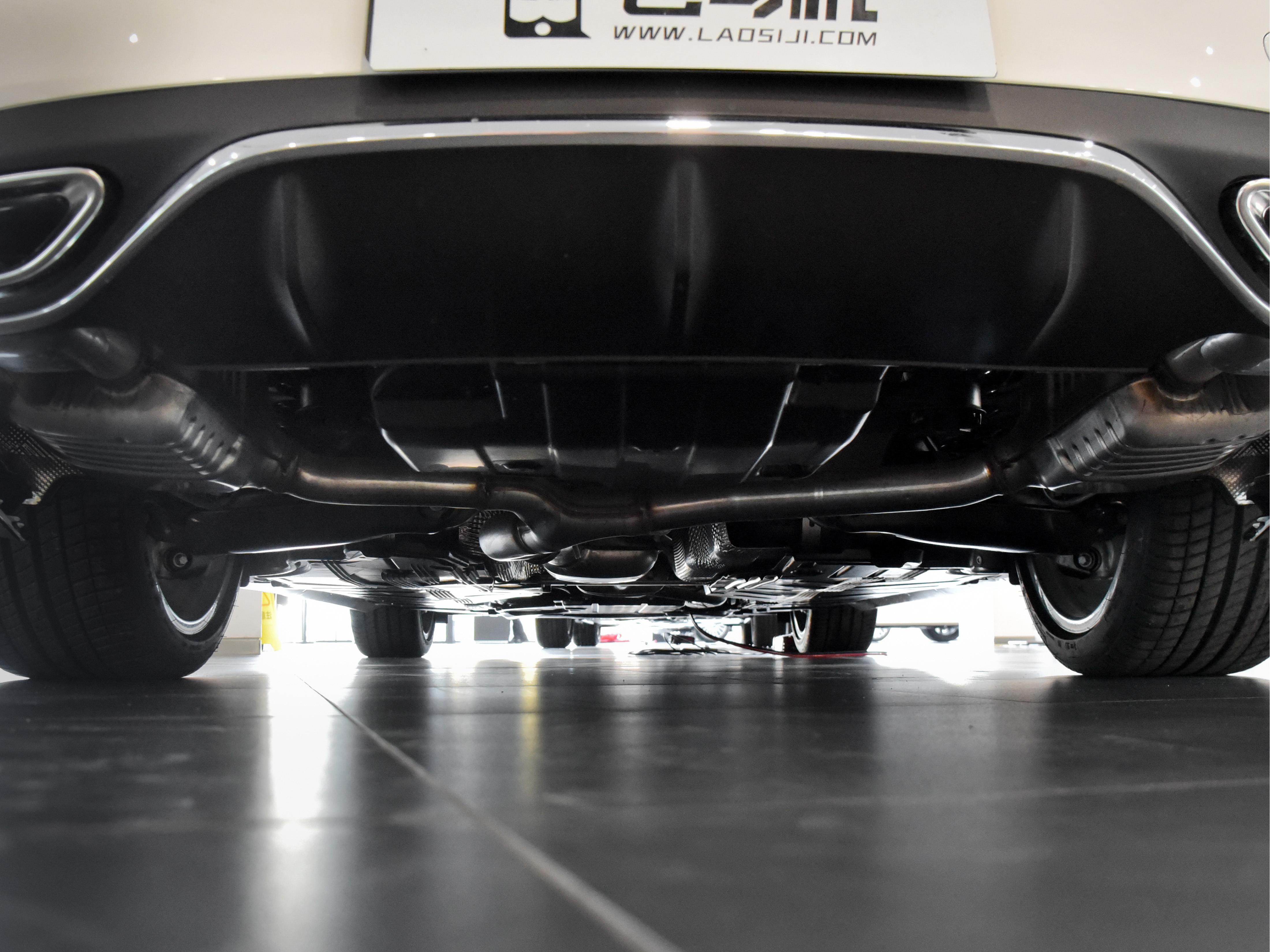 两门奔驰轿跑内饰,轿跑内饰豪华