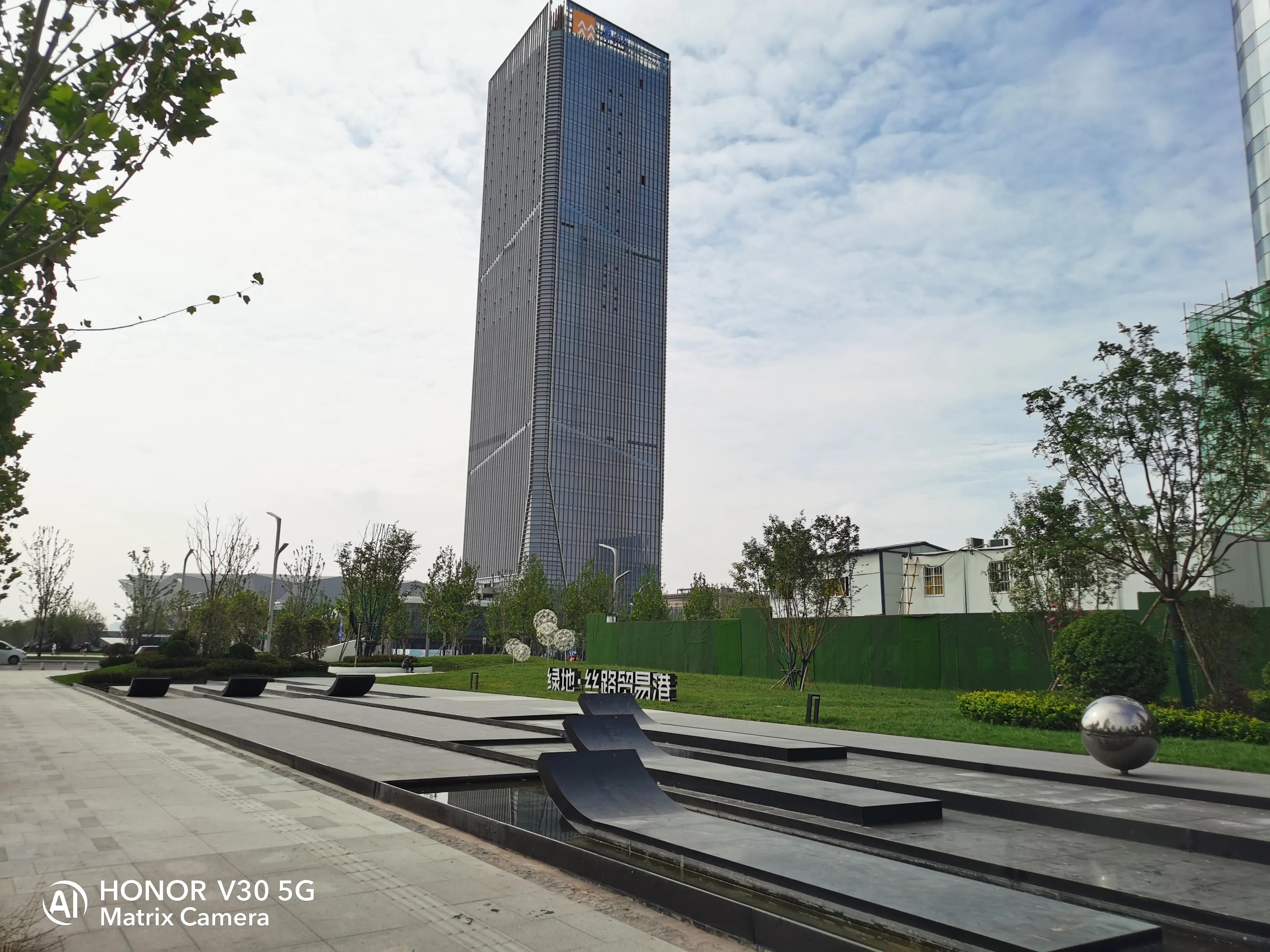 房车游湛江海东奥体中心,奥体中心附近一日游攻略