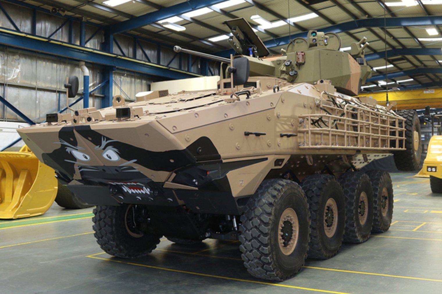 摩天大楼上面的机械怪兽,摩天大厦狂暴巨兽视频