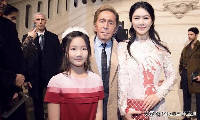 田海蓉穿薄纱连衣裙,田海蓉时尚感十足