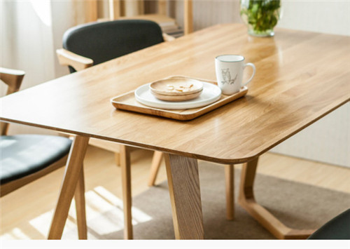 橡木家具的优缺点有哪些呢,橡木家具的优缺点容易生虫吗