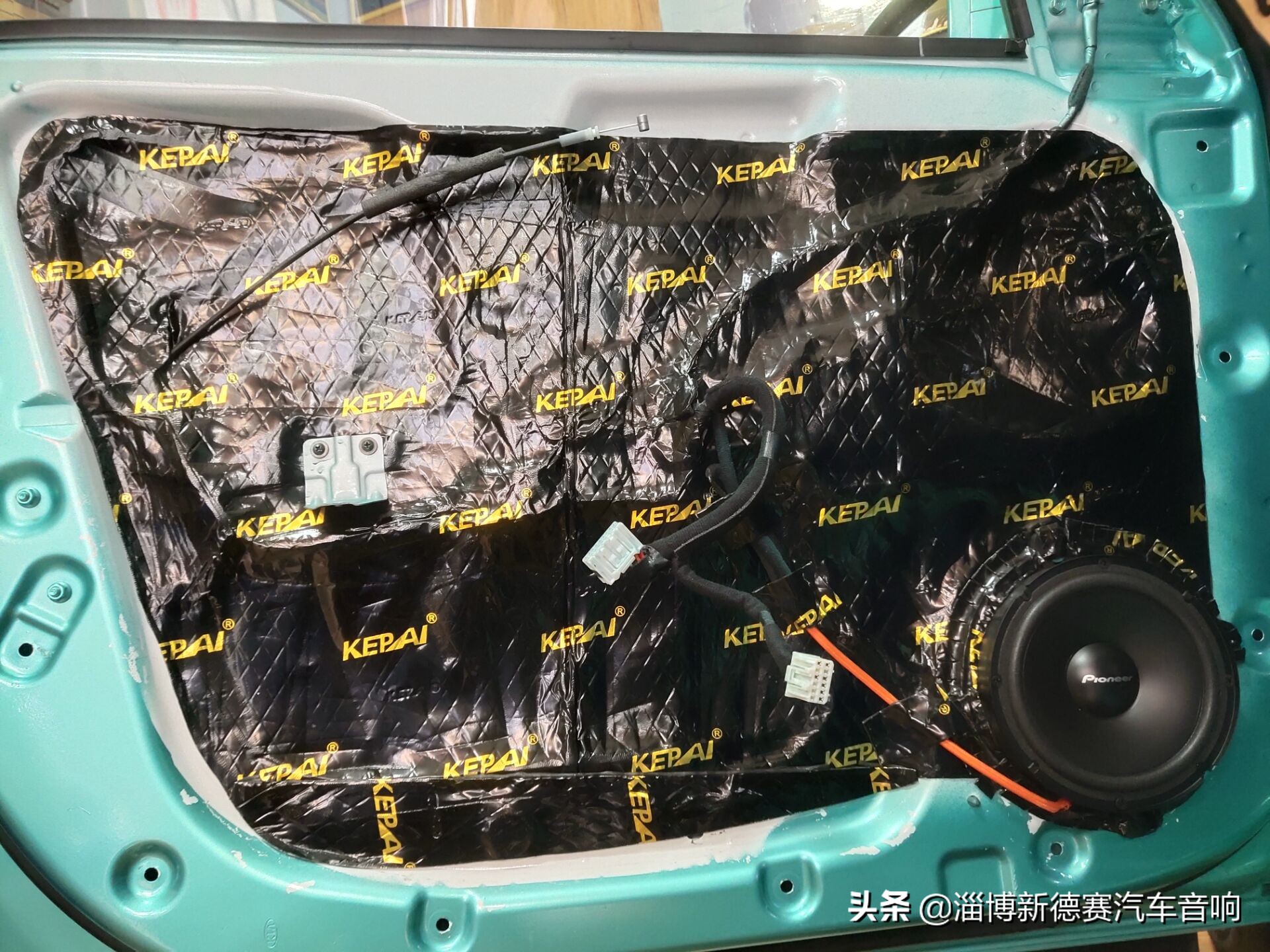 24款起亚福瑞迪出租版音响改装,起亚福瑞迪出租车版加装音响