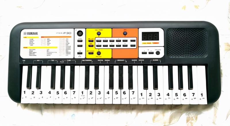 雅马哈pss-f30教程视频,雅马哈pss-f30电子琴开箱介绍