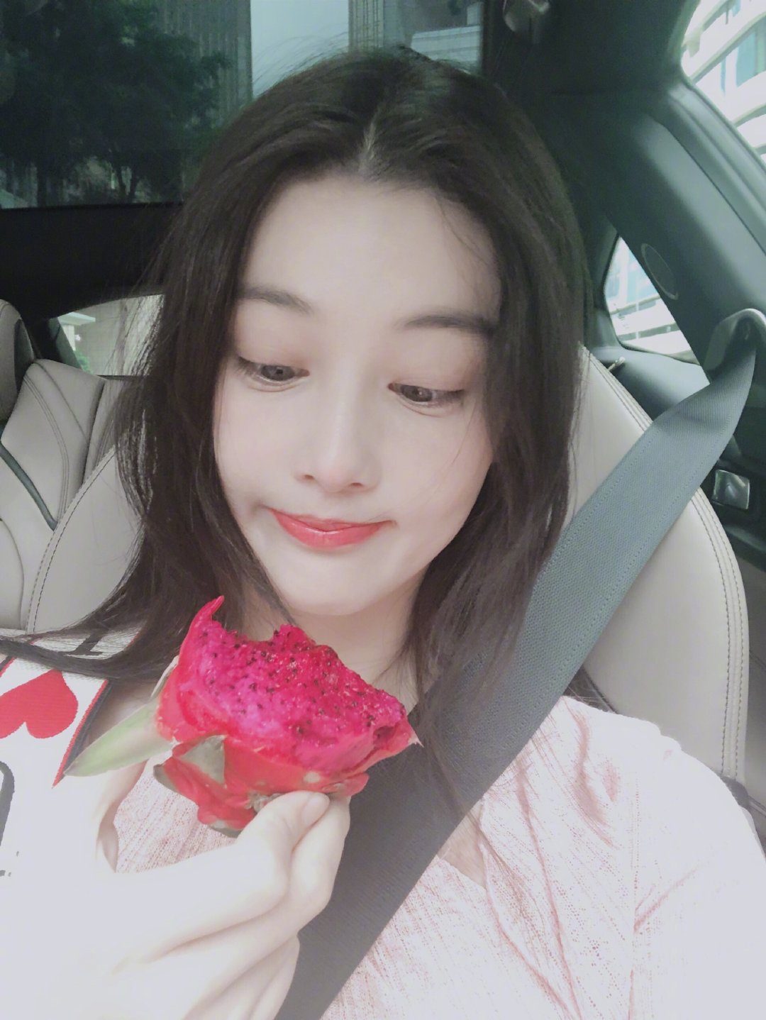 张馨予和迪丽热巴是什么关系,张馨予嫁特种兵