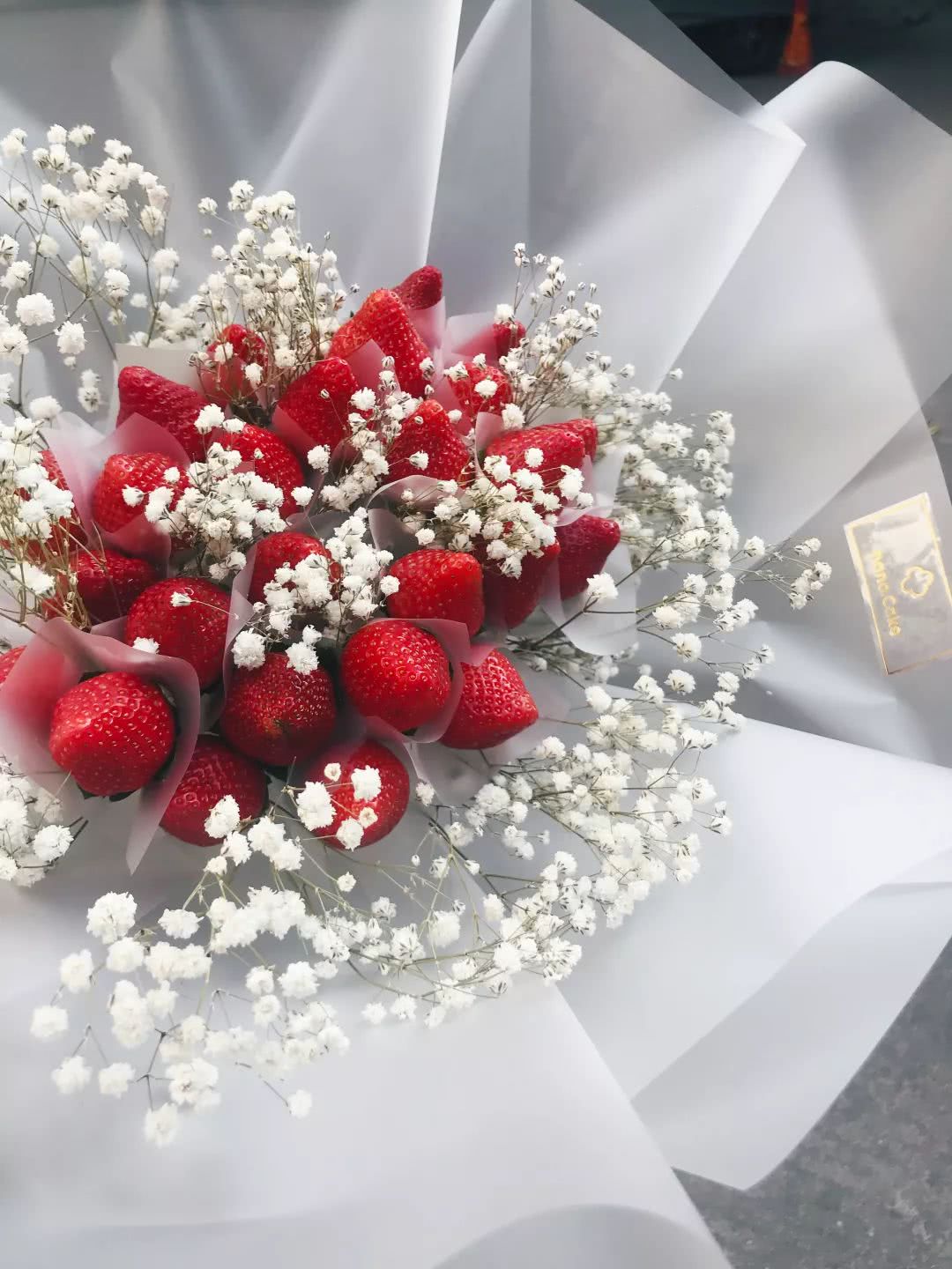 体育西这间甜品店，一屋子都是鲜花，还没有正式菜单……