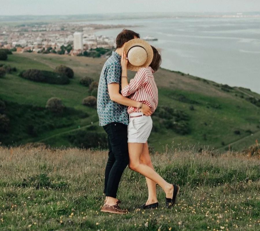 为什么生活越困苦，我们越要对自己说“那又怎样呢”