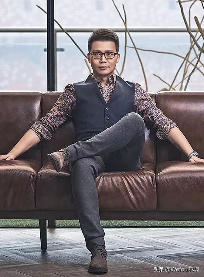 央视足球解说员刘嘉远图片,央视cctv5解说刘嘉远2018