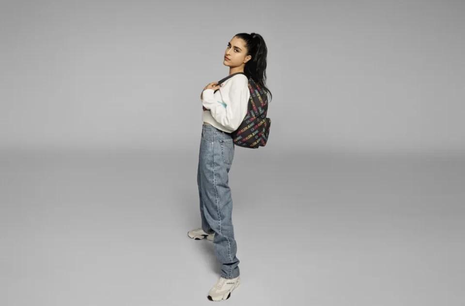 不就是CK找了个“胖姑娘”拍内衣广告，有啥好吵的？