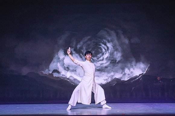 学芭蕾与中国舞的区别,学芭蕾还是中国舞启蒙