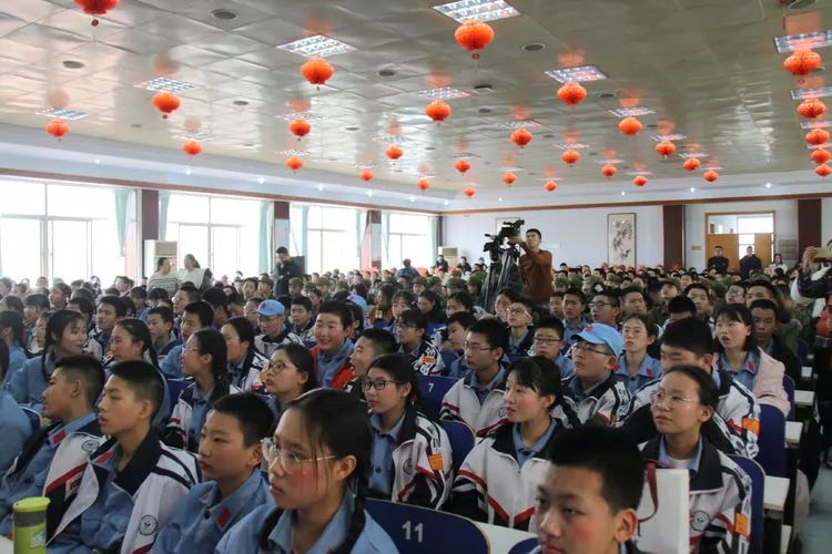 德州五中戏剧节,德州五中第十二届百灵合唱节