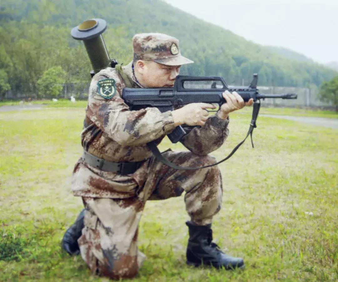 八一特辑退伍不褪色警营守初心,八一特辑戎装已变初心未改