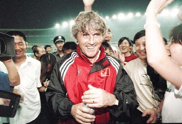 小忆|怎么就爱上足球了?那得说1998年的球星卡、2002年的巴西队