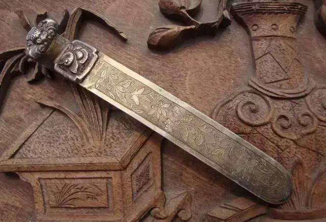 古代女人的首饰,古代女子的首饰描写